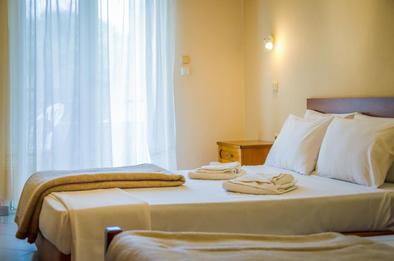Filippos Hotel Skala Rachoni  Exteriör bild