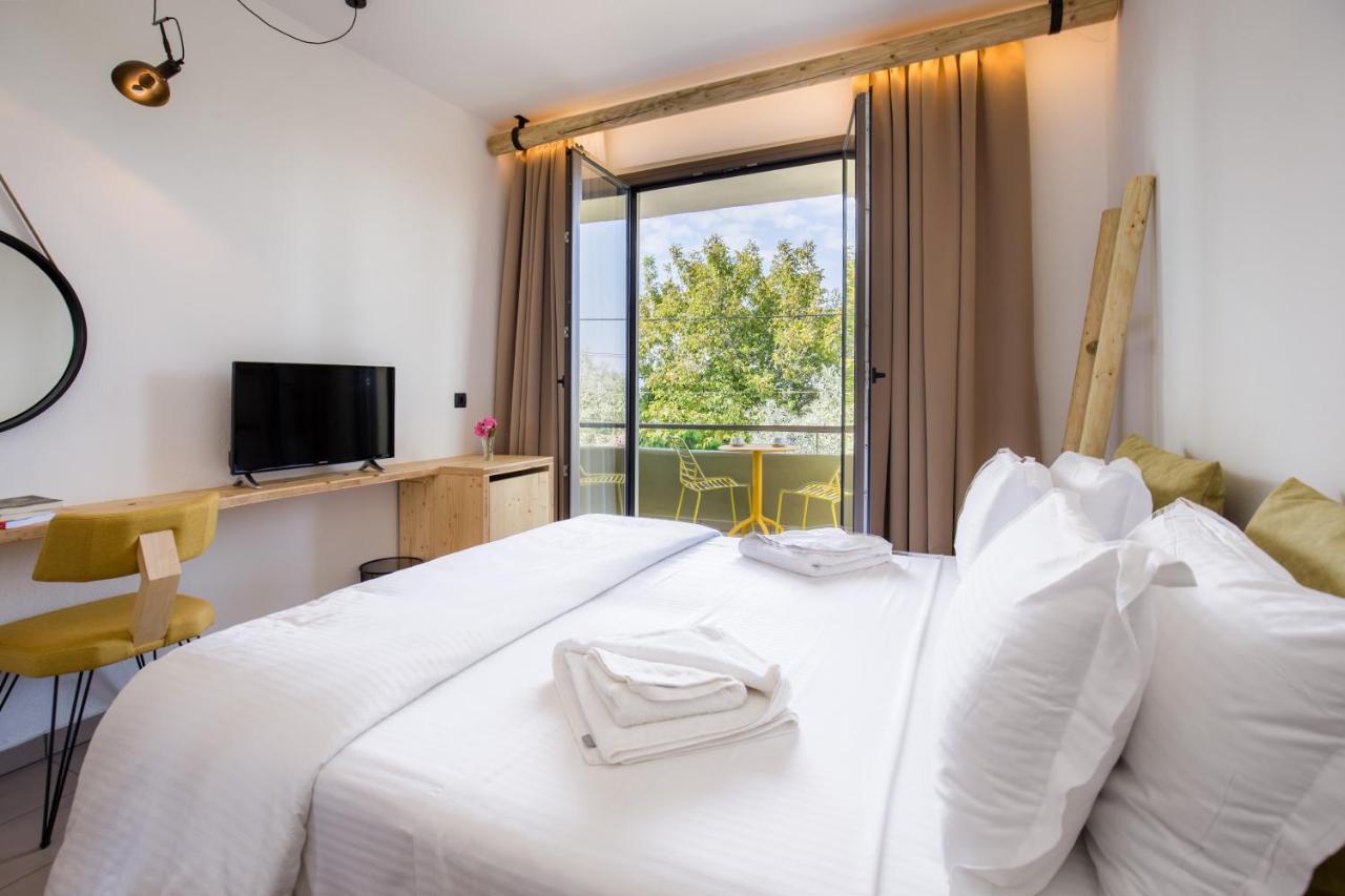 Filippos Hotel Skala Rachoni  Exteriör bild