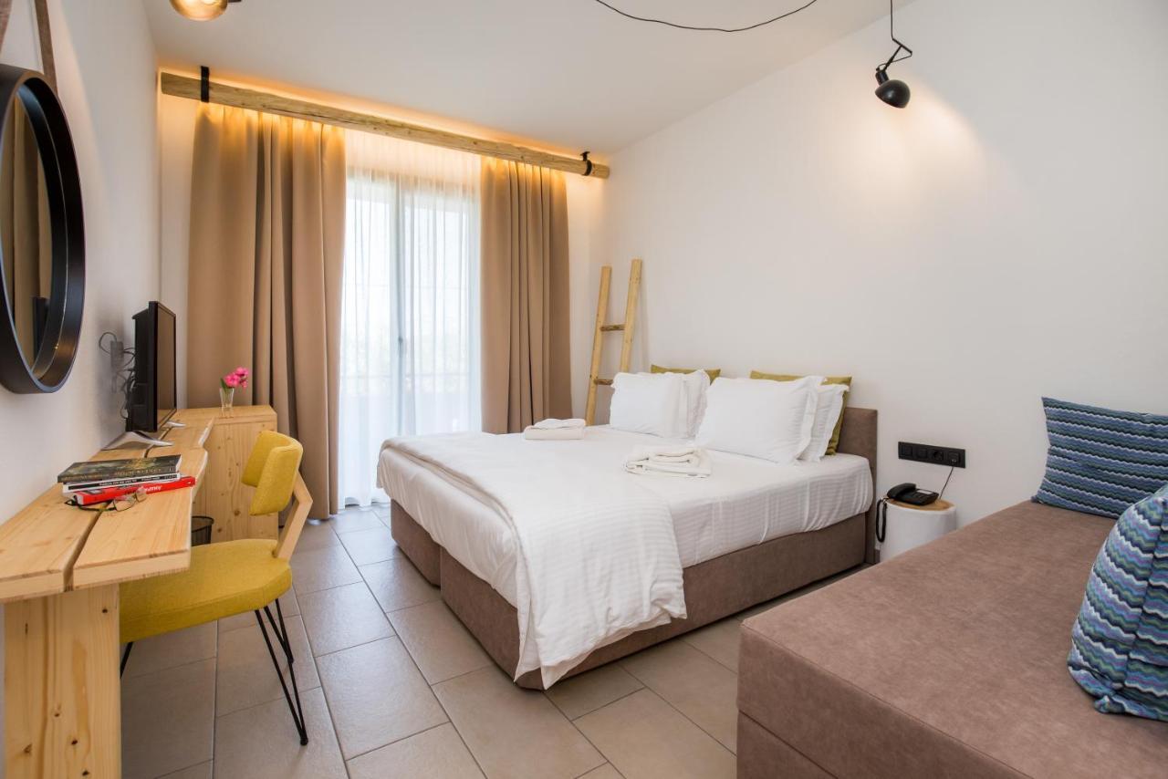 Filippos Hotel Skala Rachoni  Exteriör bild